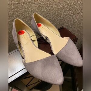 Isaac Mizrahi Gray Women's Flats